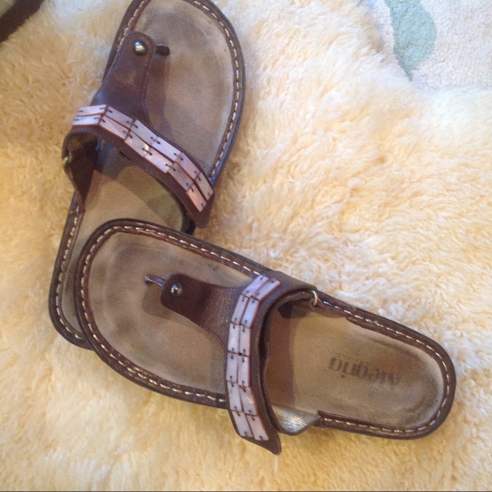 Sandals - Picture 2 of 6